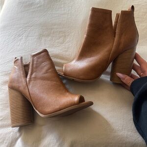 Qupid booties never worn